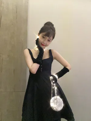 虞书欣cos奥黛丽赫本图片_1