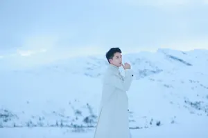 许魏洲挪威行温暖写真花絮图片_6