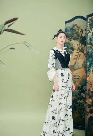 陈钰琪古典优雅写真图片_1