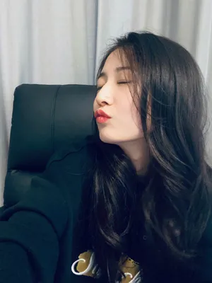 陈钰琪私服比心俏皮自拍照图片_3