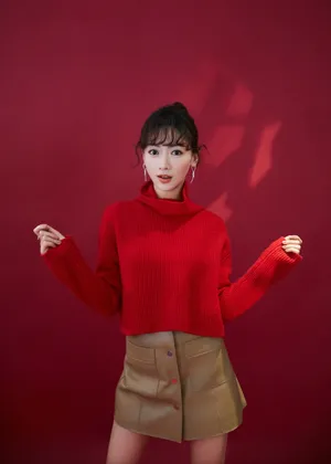 吴谨言红色毛衣俏皮写真图片_5