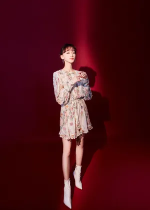 吴谨言甜美靓丽写真图片_5