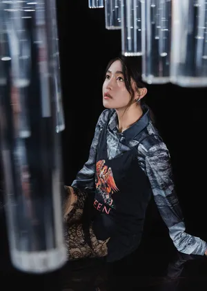 曾梦雪杂志封面性感图片写真_6