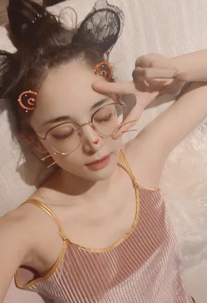古力娜扎居家元气私服照图片