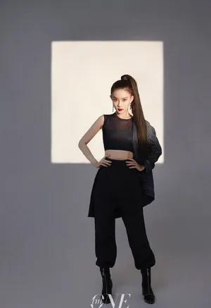 孟子义及腰高马尾灵动写真图片_3