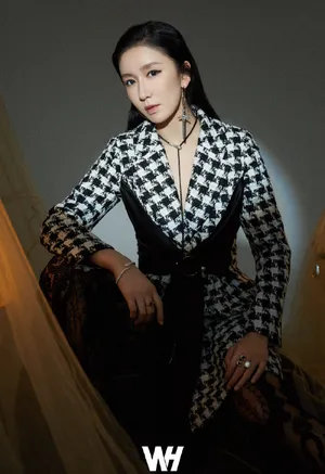 娄艺潇白发性感时尚写真图片_7