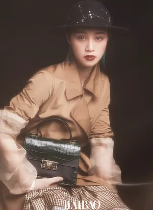 蓝盈莹时尚性感写真图片_8
