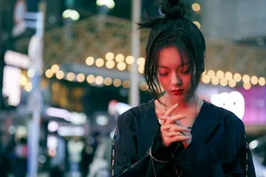 赵今麦东京夜景性感写真图片_11