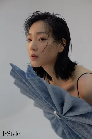 何杜娟折扇艺术裁剪优雅写真图片_6