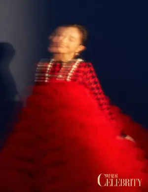包文婧时尚百变杂志写真大片_4