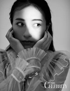 包文婧时尚百变杂志写真大片_6