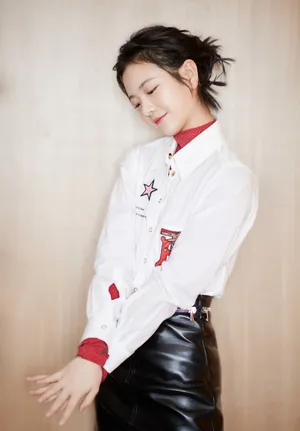 李庚希元宵晚会性感写真图片_5