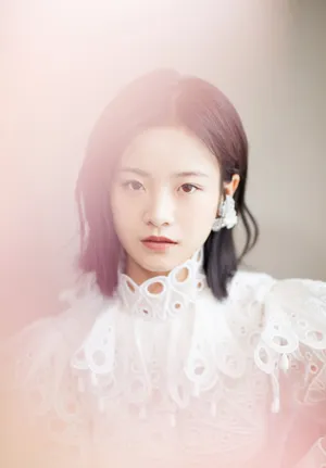 李庚希甜美连衣裙性感写真_1