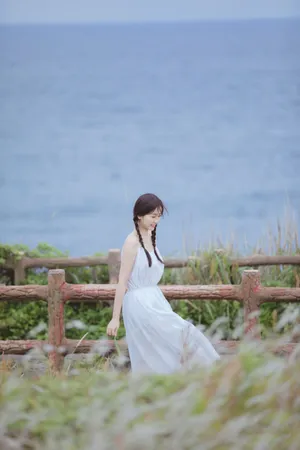 虞书欣甜美阳光写真图片_12