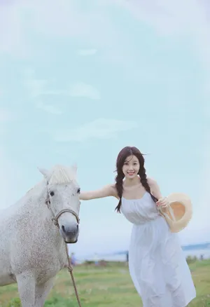虞书欣甜美阳光写真图片_14