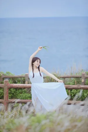 虞书欣甜美阳光写真图片_15