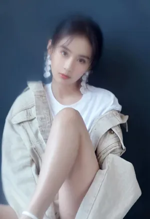 郑合惠子灵动俏皮写真图片