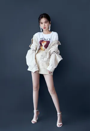 郑合惠子灵动俏皮写真图片_3