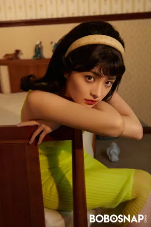 周洁琼2020最新杂志性感写真_3