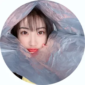 景甜俏皮薯片袋大片写真图片_5
