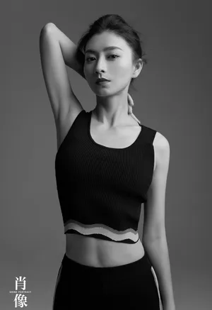 斓曦时尚优雅写真图片_1