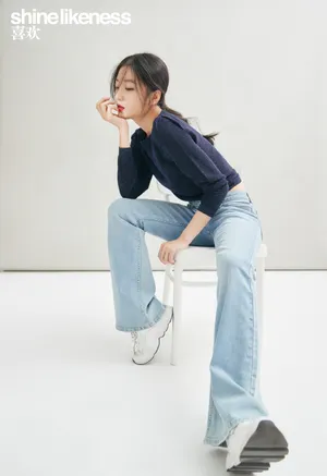 孙千清秀甜美写真图片_2