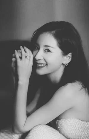 王子文性感露腰鱼人裙写真图片_2