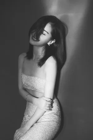 王子文性感露腰鱼人裙写真图片_4