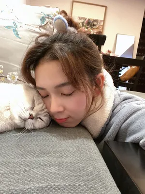 陈瑶私服俏皮居家自拍照图片_2