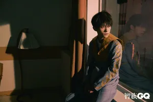 易烊千玺惬意慵懒写真图片_2