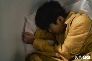 易烊千玺惬意慵懒写真图片_5