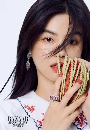 李蔓瑄芭莎珠宝性感图片_1