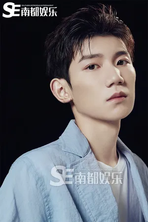 王源简约西装大片写真图片_4
