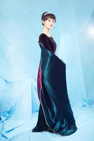 郑爽cos安娜公主甜美写真图片_3
