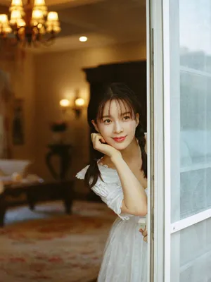 赵樱子麻花辫甜美写真图片