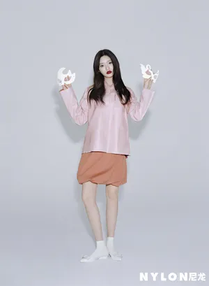 林允清淡眼妆杂志写真图片_5