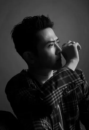 刘端端潮流时尚帅气写真图片