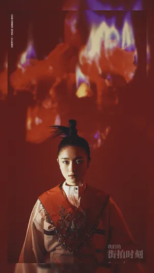 李兰迪中国红光影大片写真图片_2