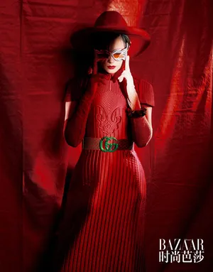 李宇春红黑时尚大片写真图片