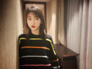 吴谨言俏皮私服照图片_3