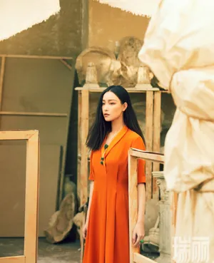 倪妮优雅时装性感写真图片_7
