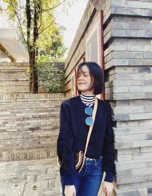 王玥兮街拍私服照图片