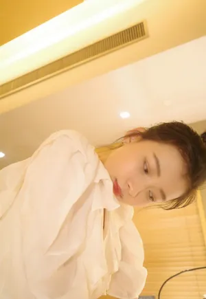 孙怡甜美仙气居家照图片_2