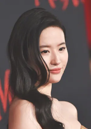 刘亦菲凤凰裙极清美照图片_5