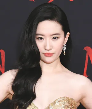 刘亦菲凤凰裙极清美照图片_8