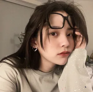欧阳娜娜俏丽自拍照图片_3