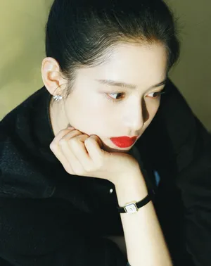 张婧仪写真图片