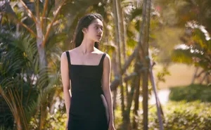 张婧仪高开叉长裙性感图片_2