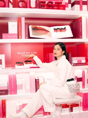 张婧仪香奈儿活动照性感图片_5