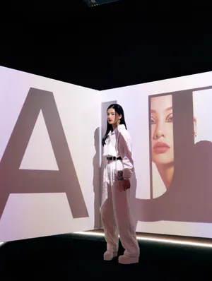 张婧仪香奈儿活动照性感图片_8